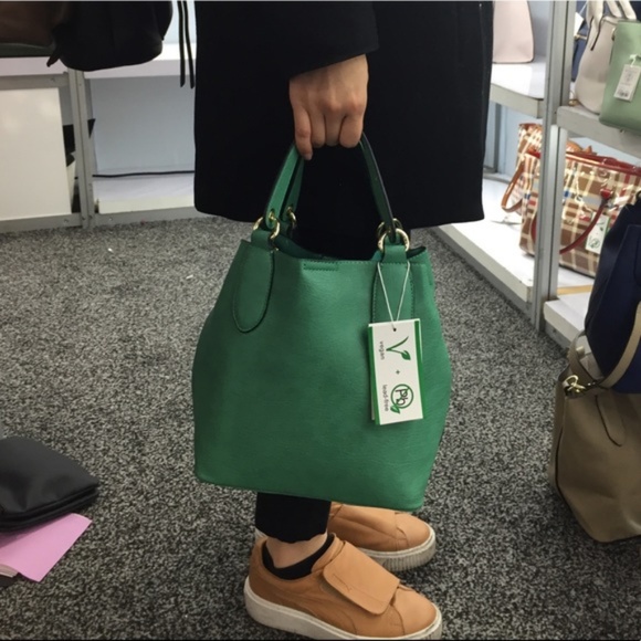 Red or blue Convertible Mini Tote to Bucket Bag - Picture 3 of 3